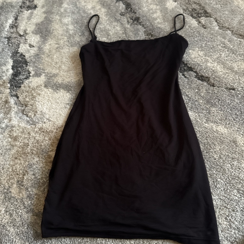 ReoRia Classic Black Dress